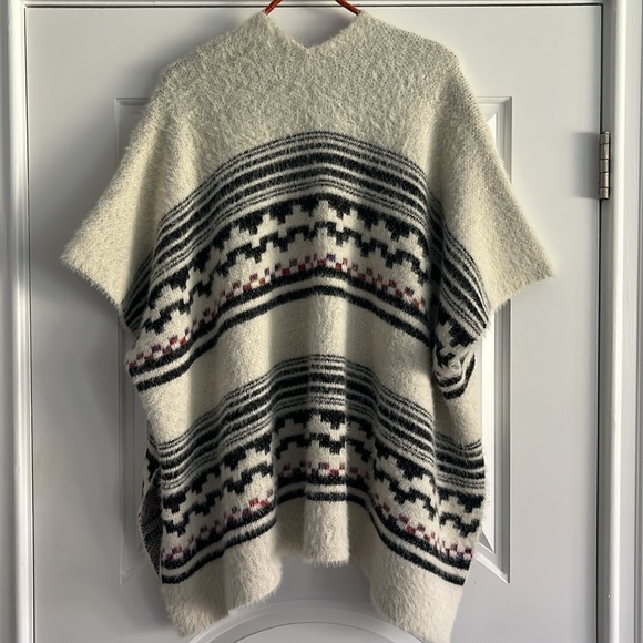 Eyelash Knit Fall Poncho from Anthropologie EUC - Picture 6 of 13
